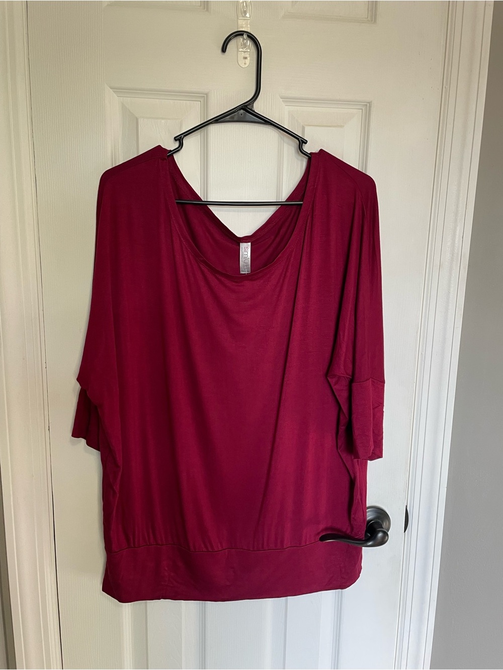 Women's Scoop-Neck Dolman Tunic in Burgundy